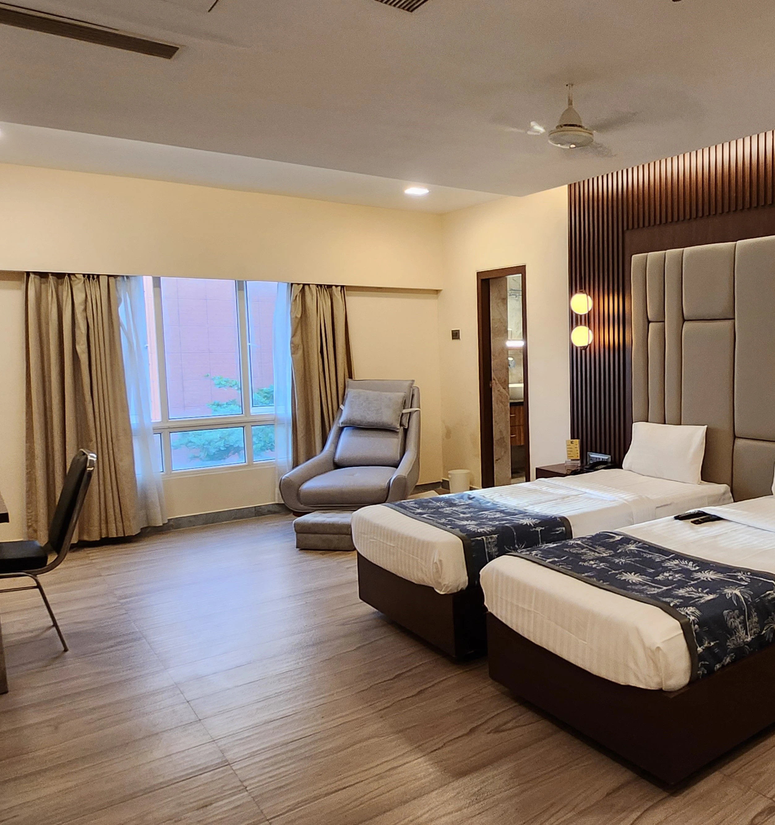 room-view-img
